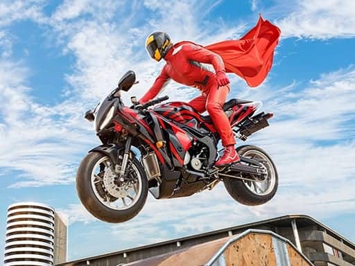 Screenshot van Real Motorbike Super Hero Stunt 3D